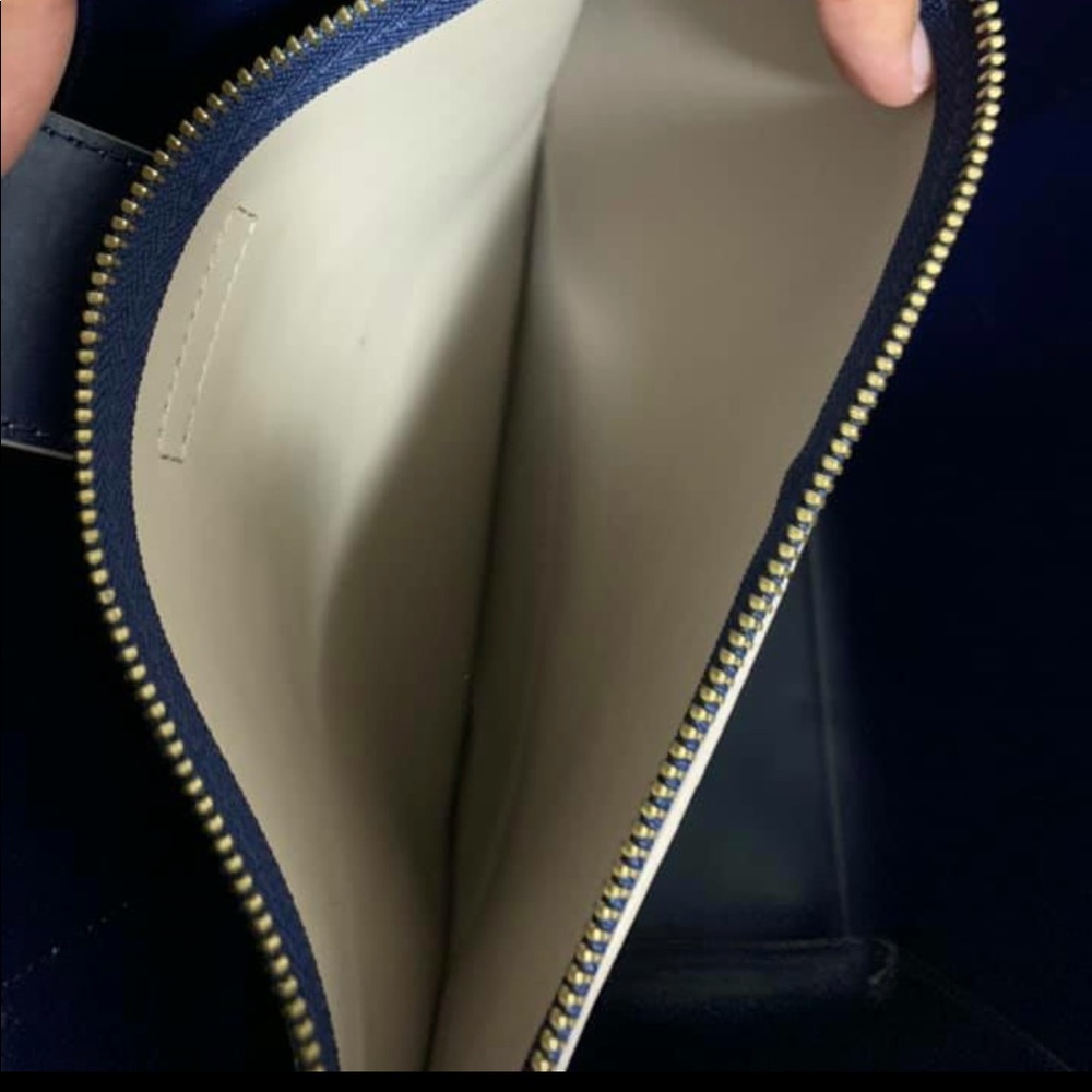 Kate Spade ♠️ ♥️ - Picture 5 of 5